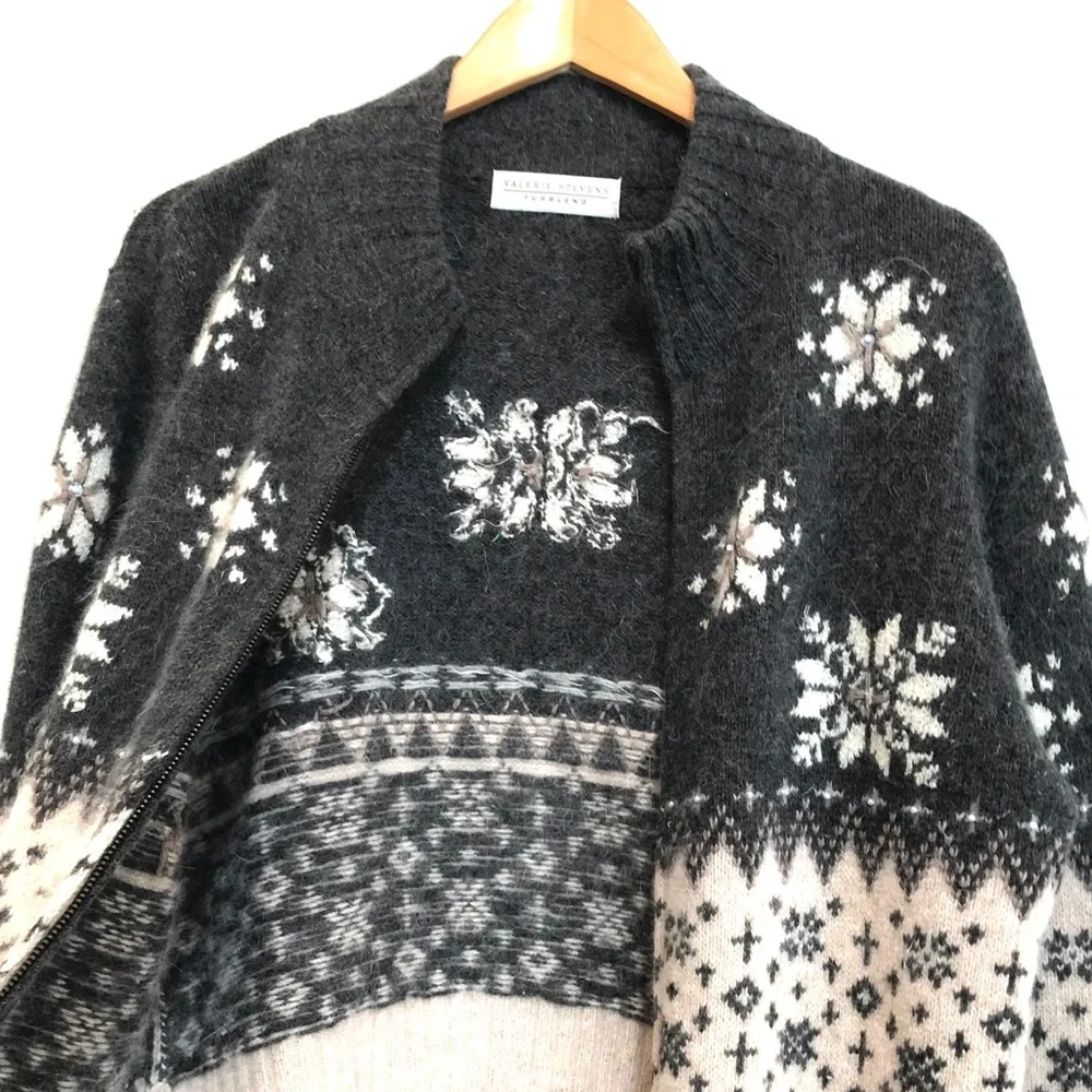 Vintage 90’s Valerie Stevens Fur Blend Embroidered Cardigan (M) - Picture 6 of 7